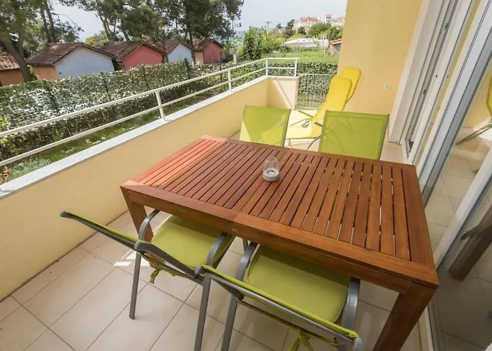 Ema 게스트하우스 3*