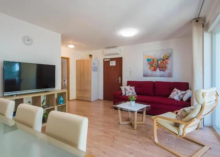 Ema 게스트하우스 3*