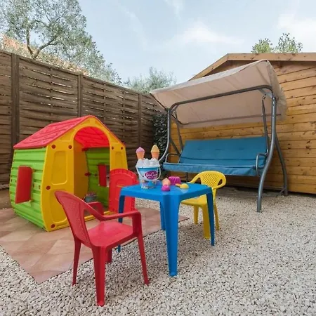 Ema 招待所 扎达尔